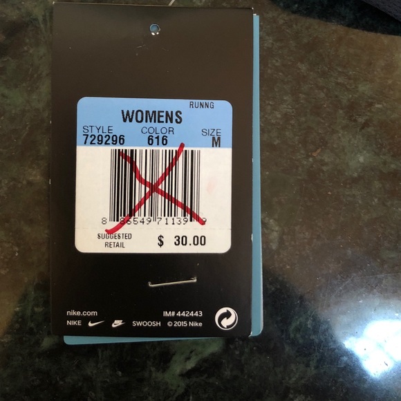 Nike Dri Fit Tank Top - Picture 3 of 4